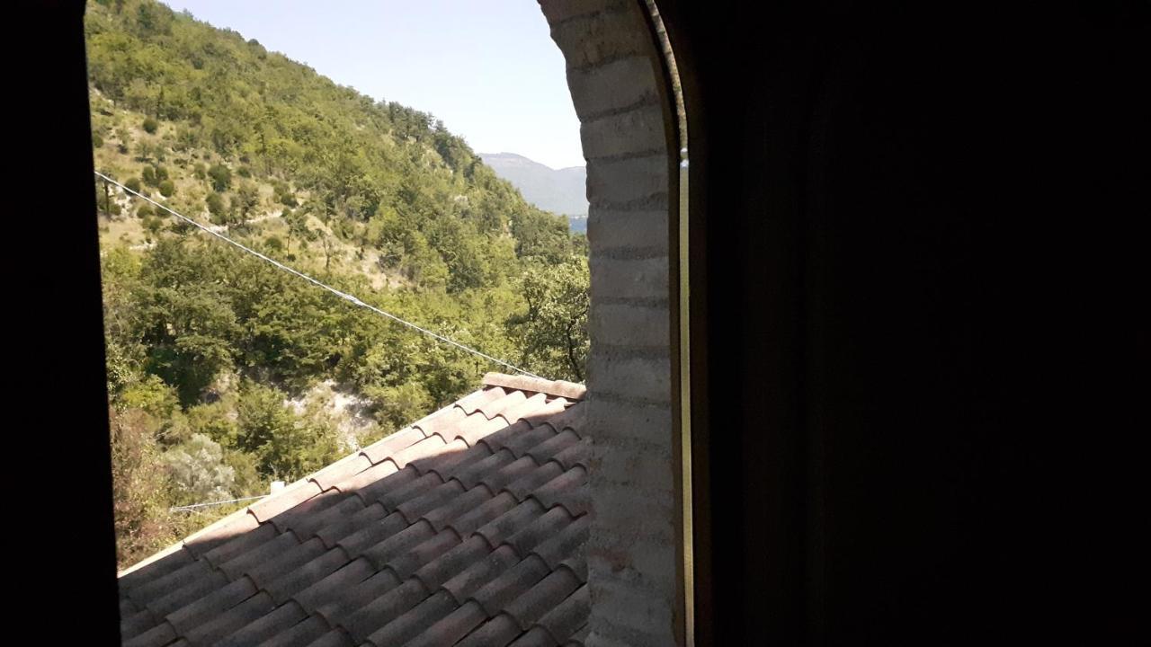 Agriturismo Marcofrate, A Retreat In The Nature Valtopina Exterior foto